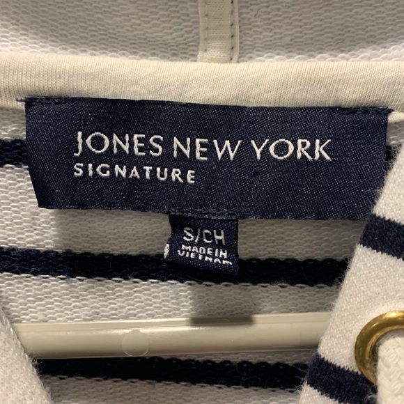 Jones New York Signature hooded long sleeve shirt - Picture 3 of 4
